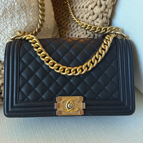 SOLD Chanel Caviar Boy Bag w/ Gold Hardware Flap Handbag - Picture 2 of 16